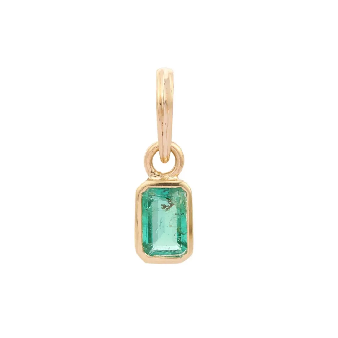 18K Gold Emerald Pendant