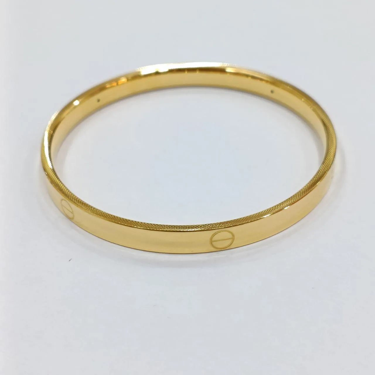 24K / 999 Gold C design no lock bangle