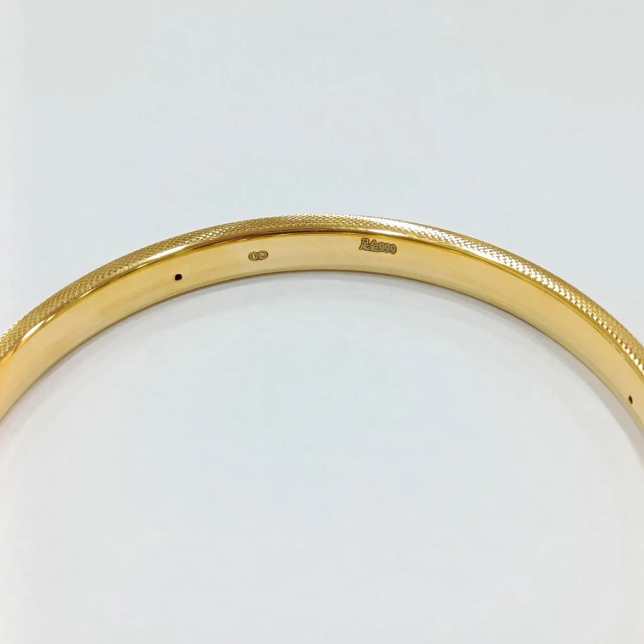 24K / 999 Gold C design no lock bangle