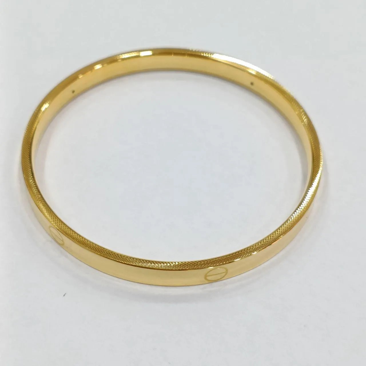 24K / 999 Gold C design no lock bangle