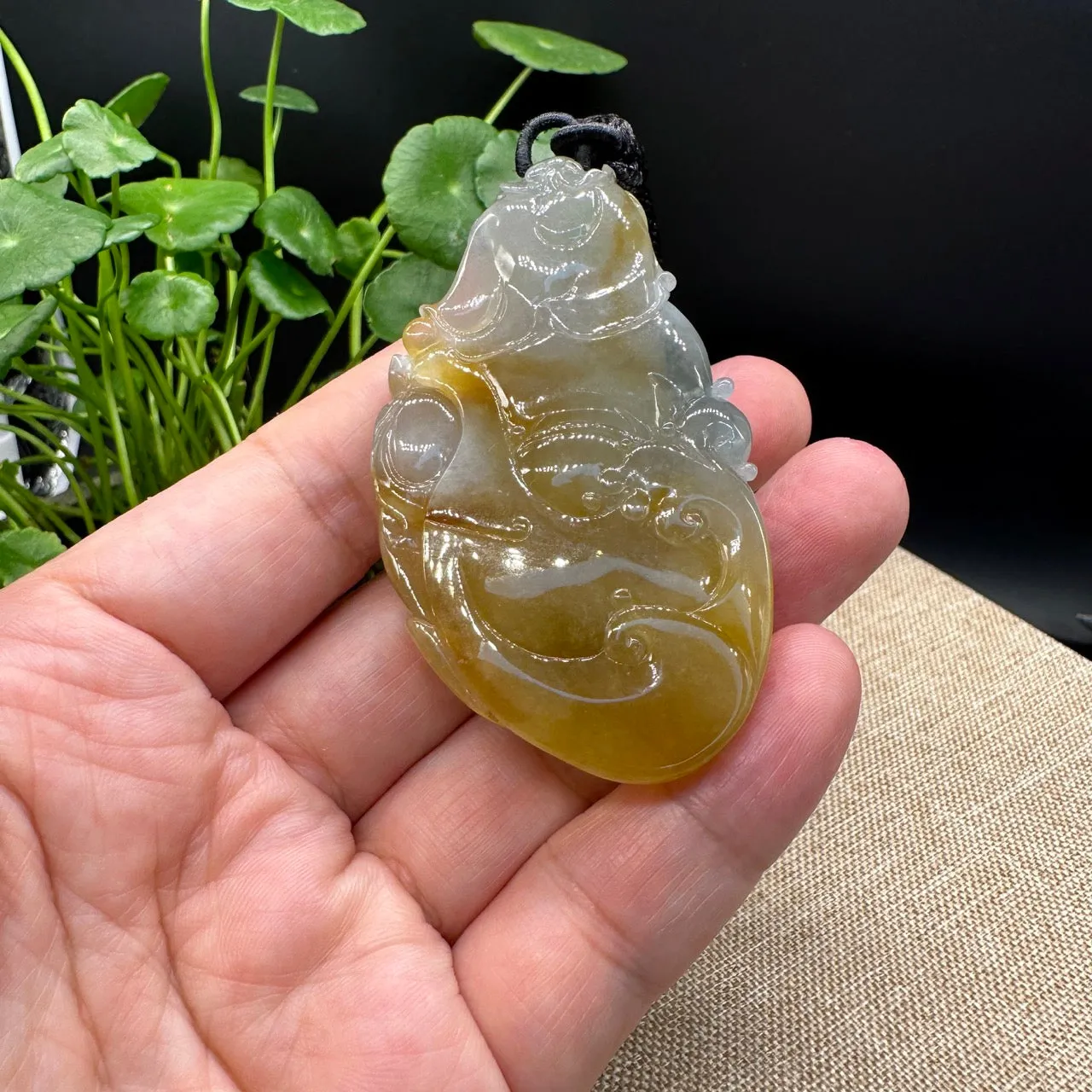 Aquatic Elegance: High-End Jadeite Jade Carving Fish Men Pendant Collectibles