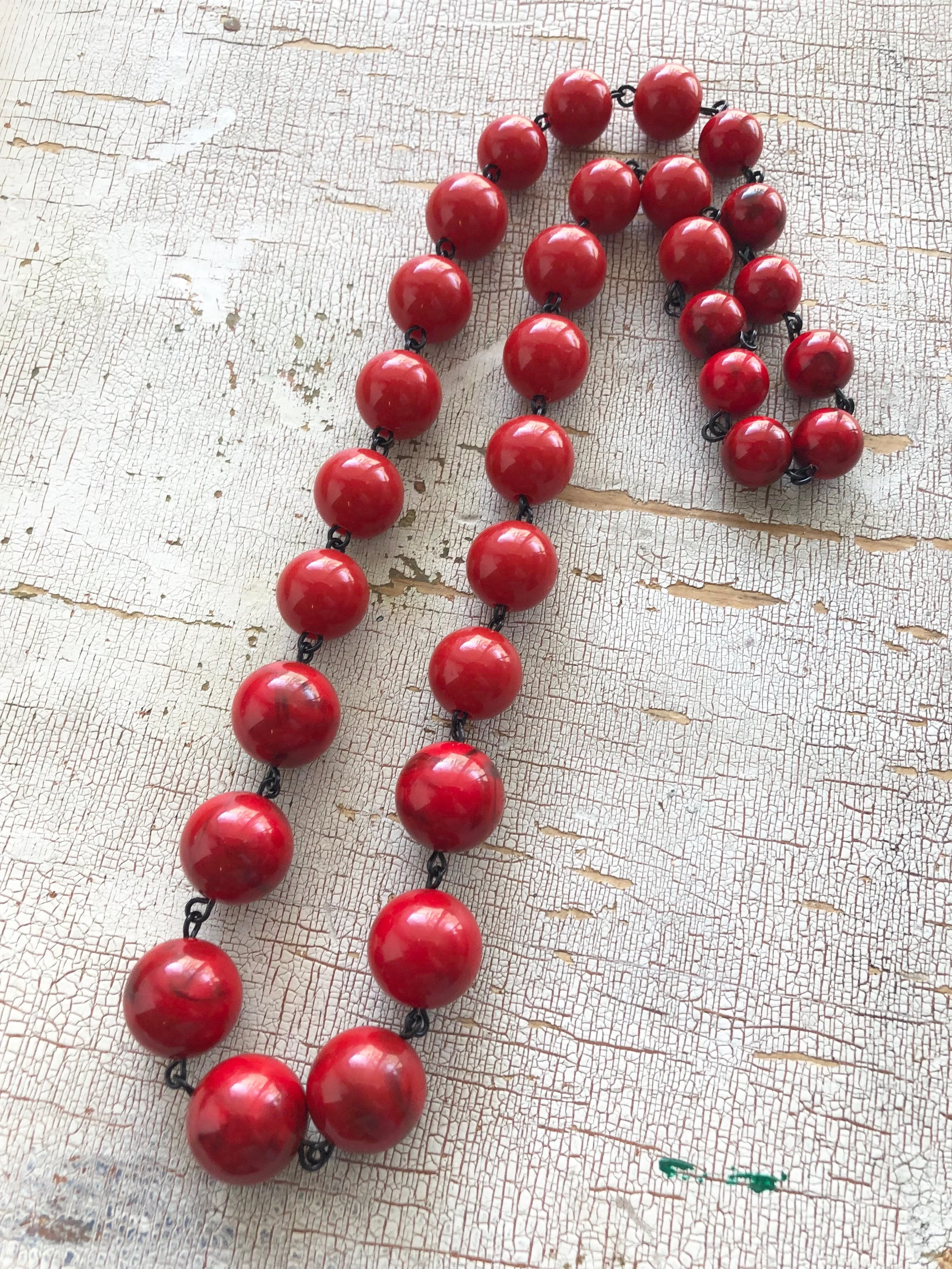 Cherry Red Marbled Carmen Necklace