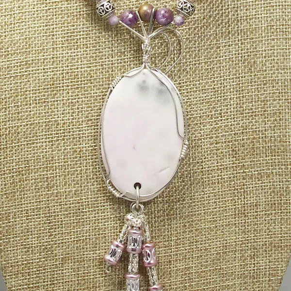 Gail Chalcedony Cabochon Pendant Necklace