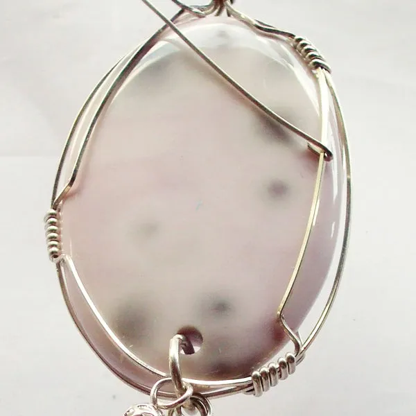 Gail Chalcedony Cabochon Pendant Necklace