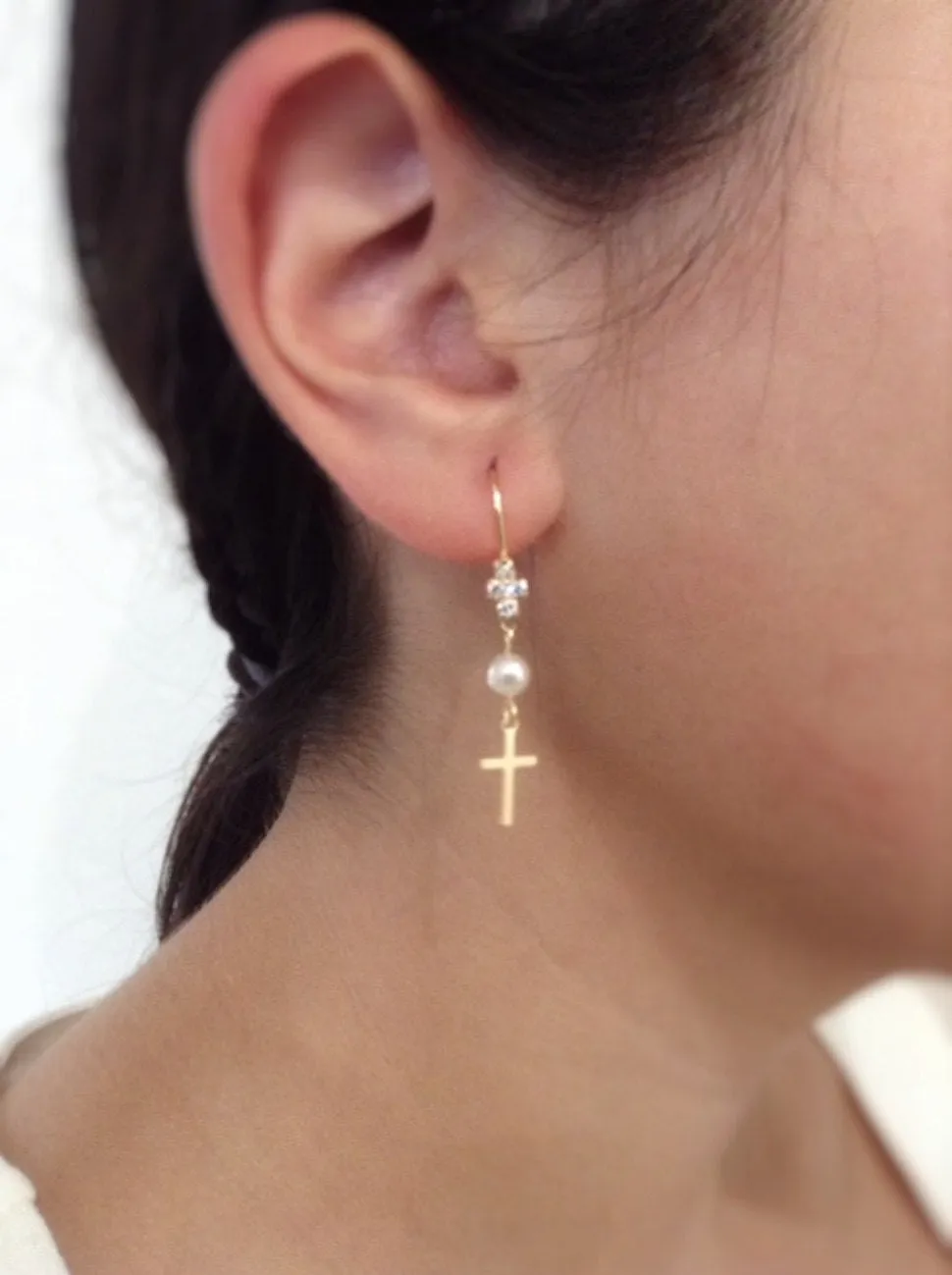 Leverback Pearl Earrings, Rhinestone Pearl Cross Earrings, Bridal Earrings, Wedding Earrings, Bridal Jewelry, Gold Lever Back Earrings