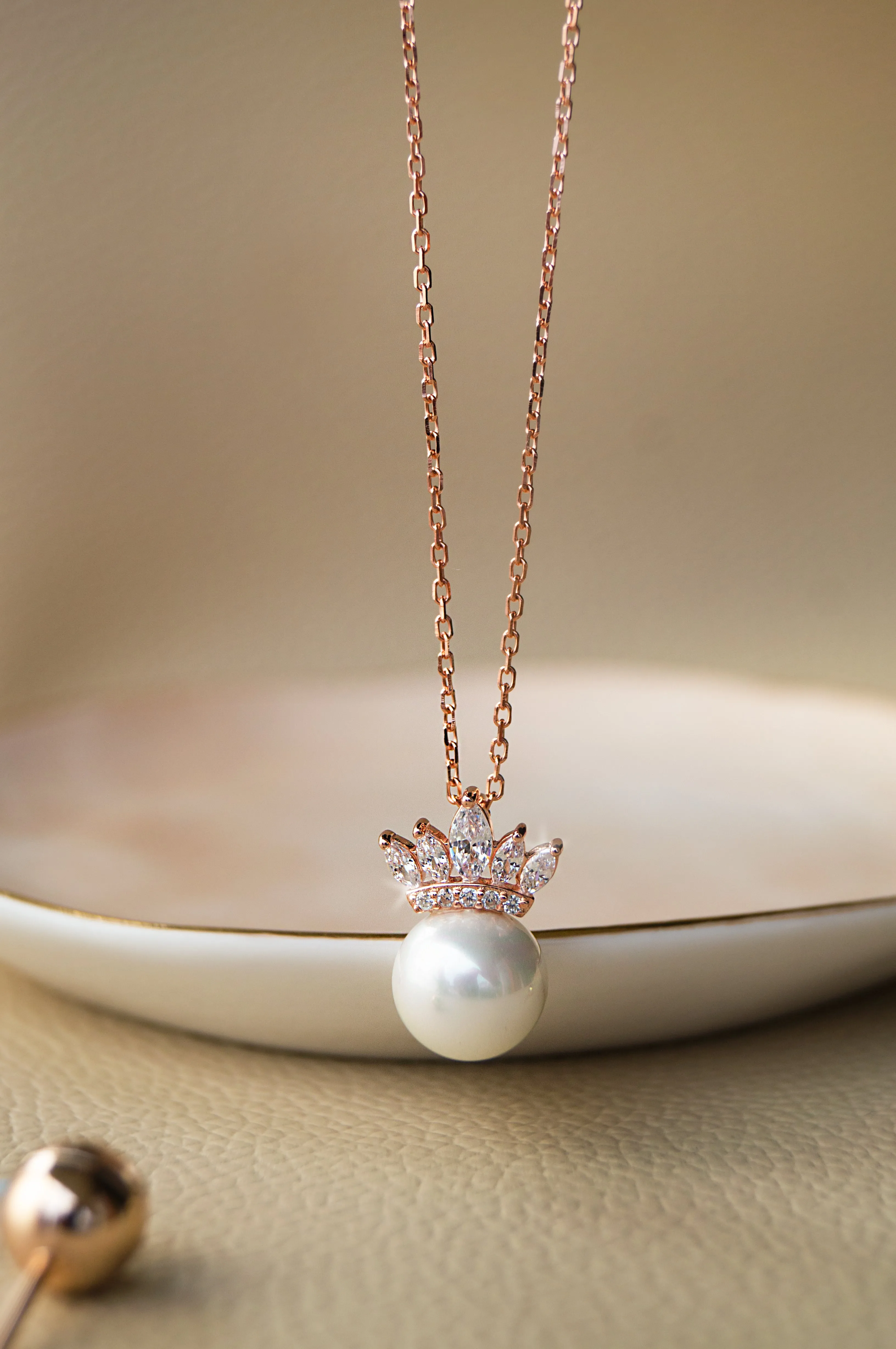 Pearl With A Crown Rose Gold Plated Sterling Silver Pendant Set