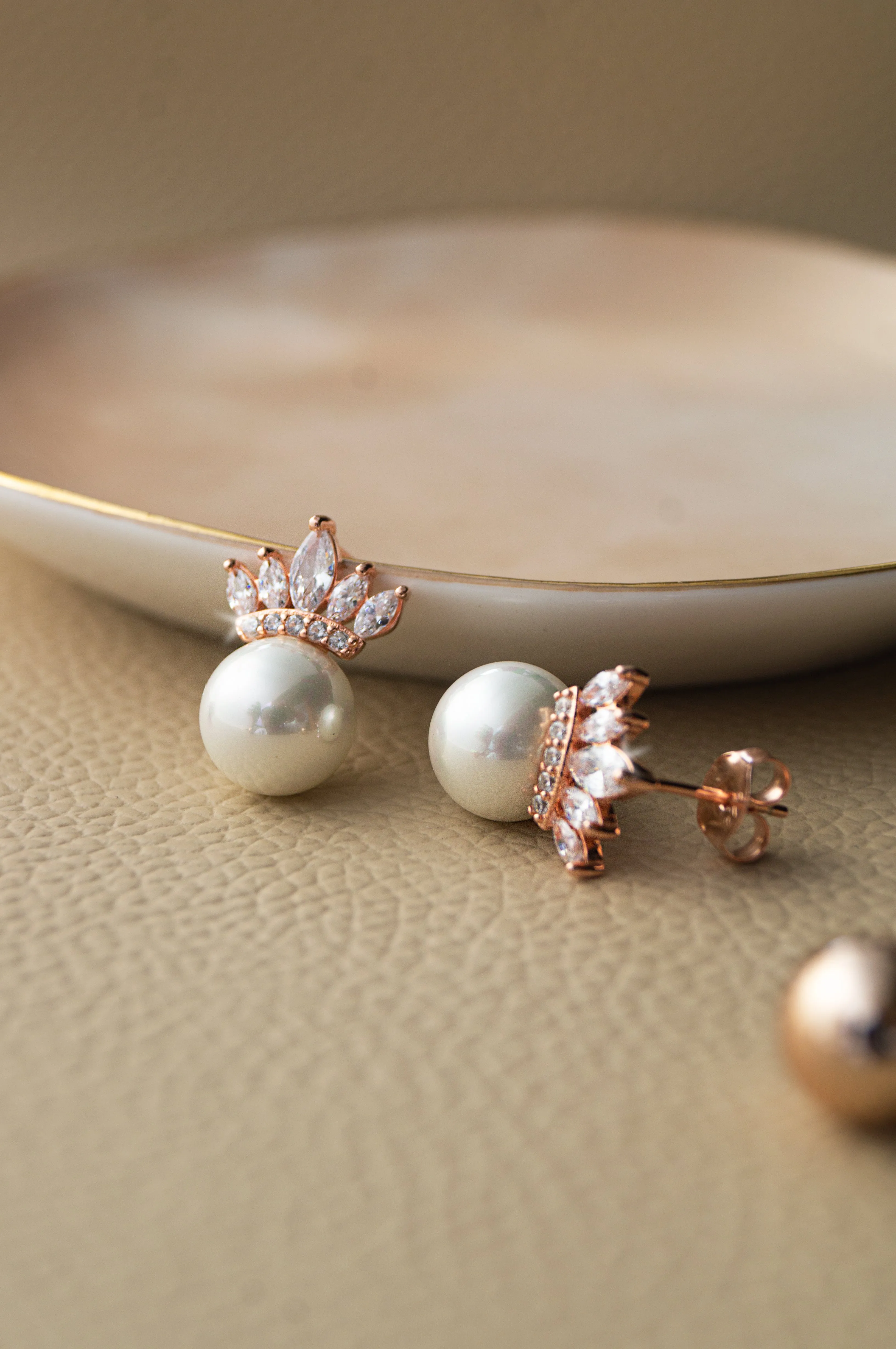 Pearl With A Crown Rose Gold Plated Sterling Silver Pendant Set