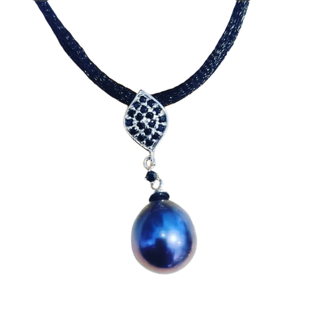 Sanna Freshwater Pearl drop necklace Black