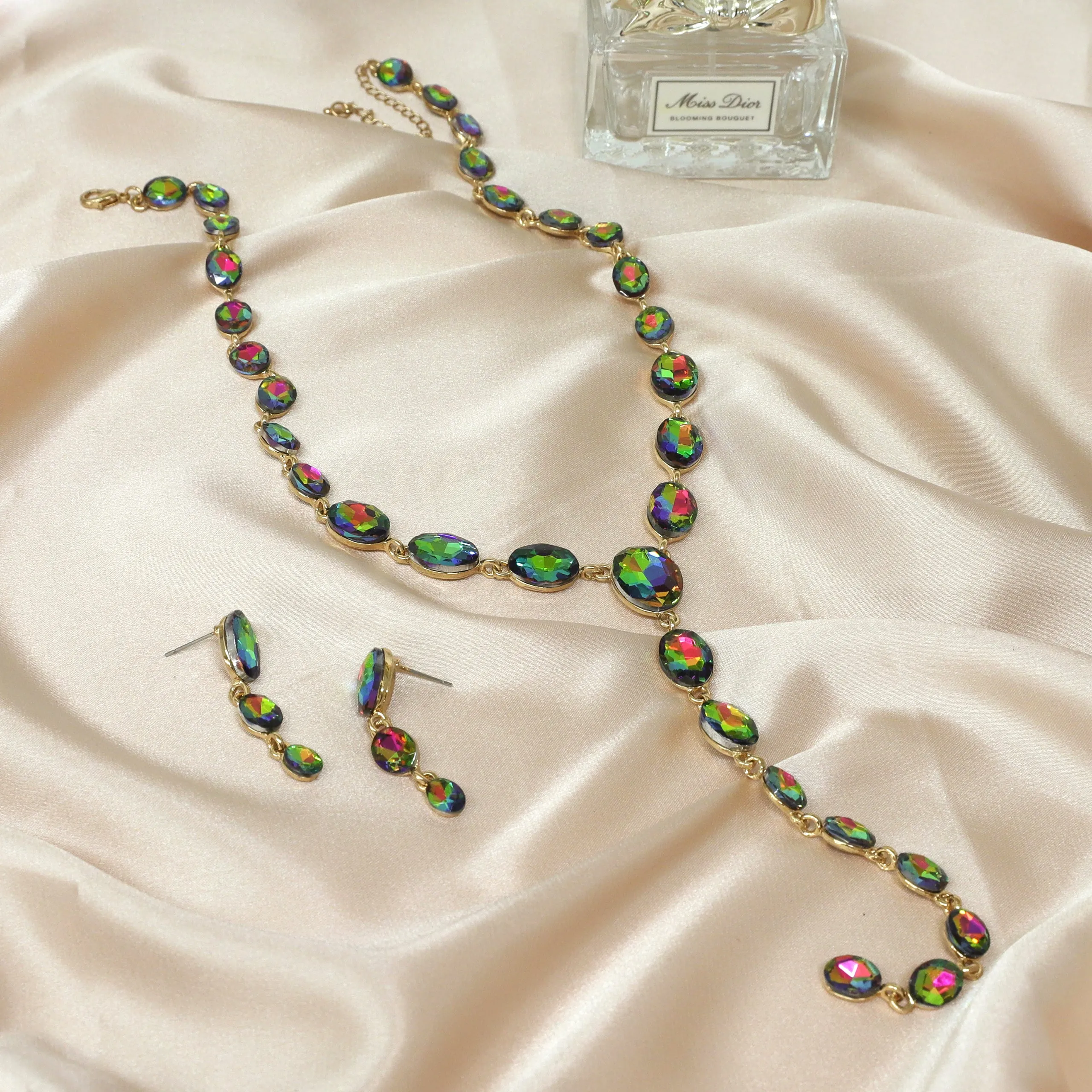 Vienna Oval Rhinestone Y Drop Necklace & Earring Set